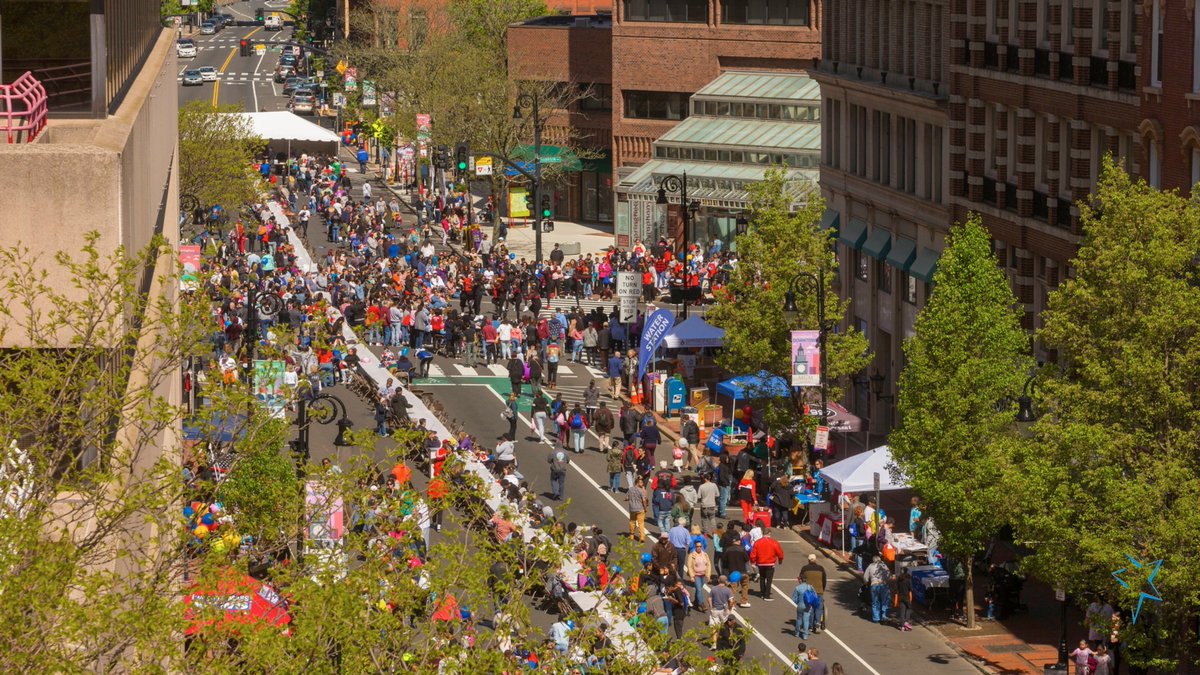 SpiritofSpfld's tweet photo. #TBT - May 11, 2019 Springfield celebrated its birthday with ๐ช๐ผ๐ฟ๐น๐ฑ'๐ ๐๐ฎ๐ฟ๐ด๐ฒ๐๐ ๐ฃ๐ฎ๐ป๐ฐ๐ฎ๐ธ๐ฒ ๐๐ฟ๐ฒ๐ฎ๐ธ๐ณ๐ฎ๐๐ +honored @ThunderbirdsAHL .
Have your own pancake breakfast on Saturday. Post a photo of you eating pancakes with #happybirthdayspringfield. https://t.co/Bh7s4BHVFR