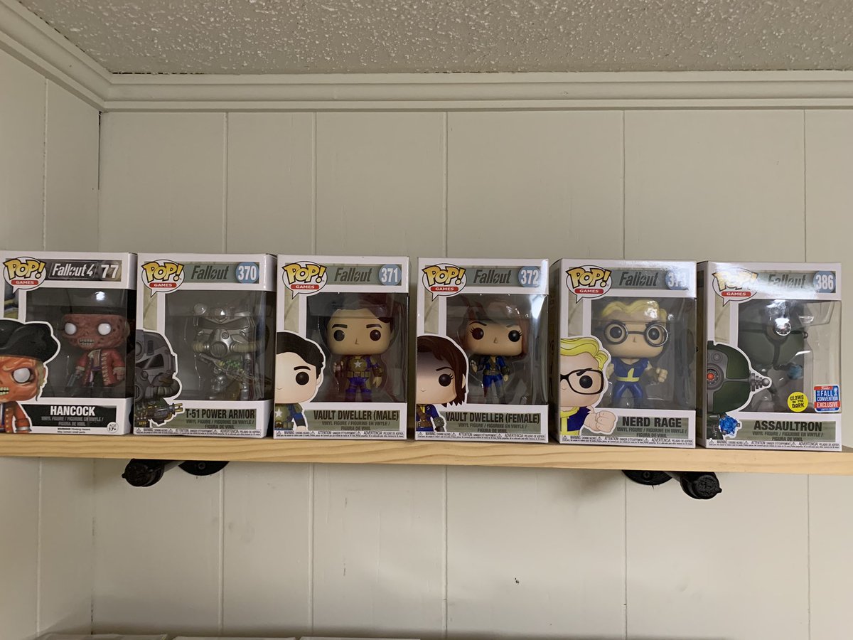 bearcycleco's tweet photo. #thursdaytoyshow here is mine!! letโs see your fun fallout collection!! Tag 4 friends! @fchadfallout76 @medic_wasteland @FFHFallout76 @robots_radio #fallout76 #falloutcollection #fallouttoy #fallout #Funkopop #lootcrate #nukashine https://t.co/ZdrLO9FFqK
