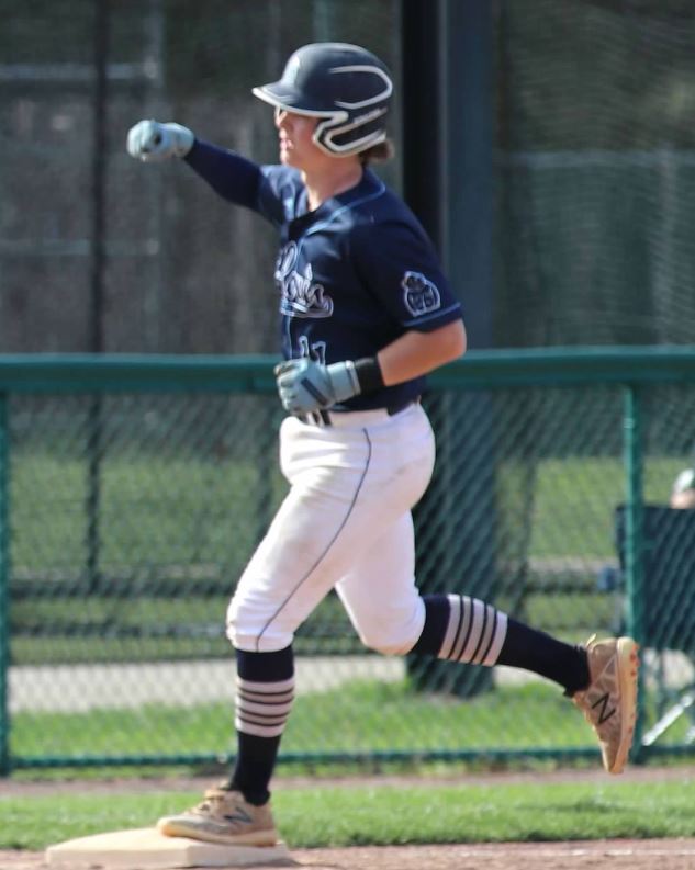 Andrew Loeffelman goes deep for <a href="/sluhjrbills/">St. Louis U. High</a> and Andrew Dumont pitches a complete game shutout as Jr. Bills defeat Rockwood Summit, 3-0. #JrBillsBaseball101