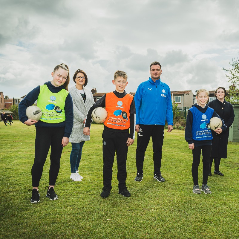 NU_Foundation's tweet photo. ᴘᴇɴᴀʟᴛʏ ᴘʀᴀᴄᴛɪᴄᴇ 🧤

#NUFC hero @SteveHarper37 lent a hand at our latest First Class Skills session with a surprise penalty shootout for young pupils! 🤩

@1stClassSupply | @StBernadettesNT