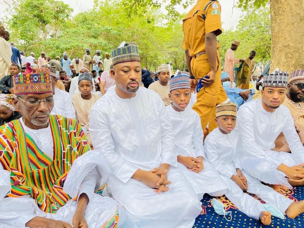 Alh Bala Afro lead the family for eid prayer at Abuja after gaining freedom from his abductors. Alhamdulillah