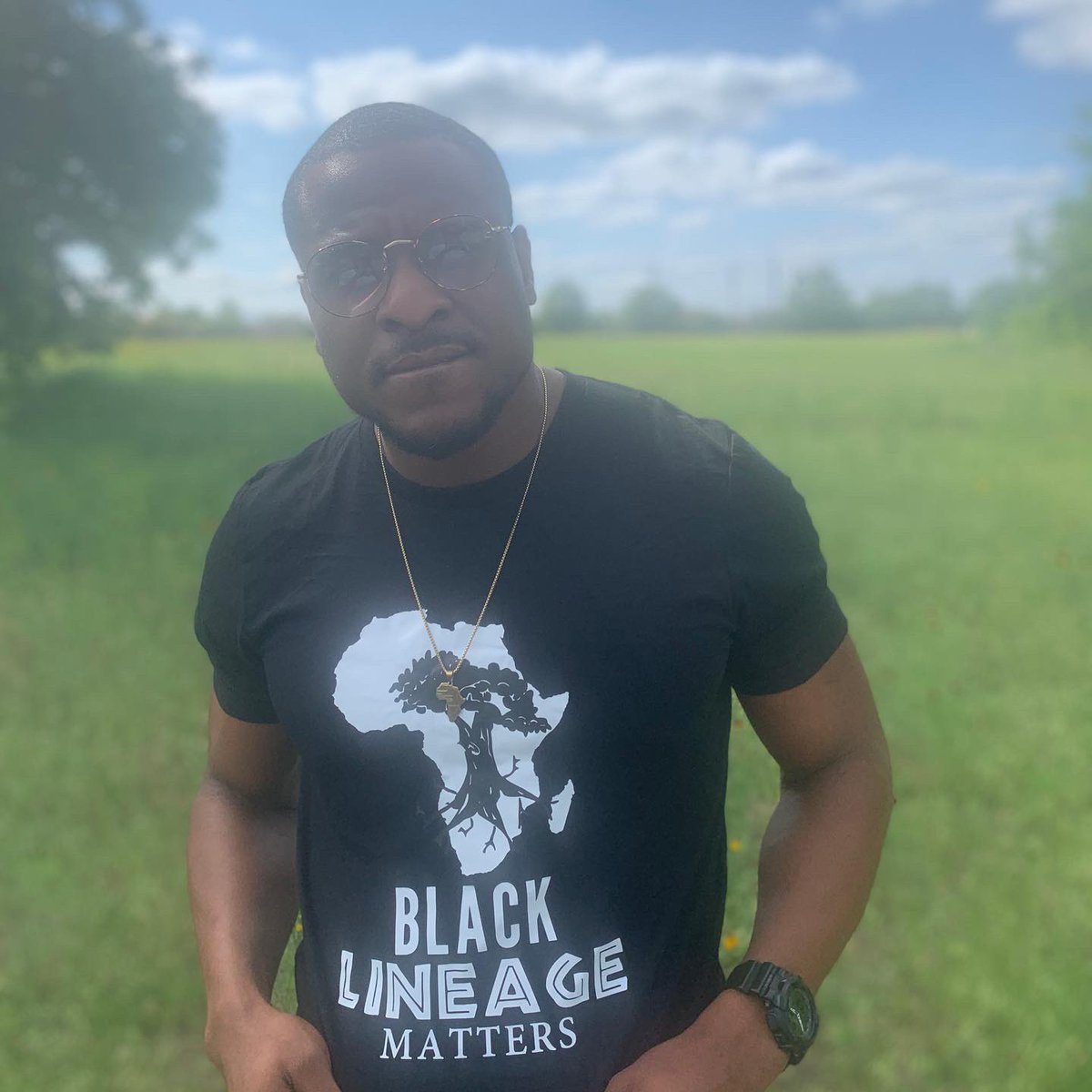 GodKingJustice's tweet image. Follow @odiari55 and check out his @get_check_app an app he came up with to slow down some of these police brutality cases. With check you can do a video call when on a traffic stop, Instead of physical interference with the police for minor traffic violations.