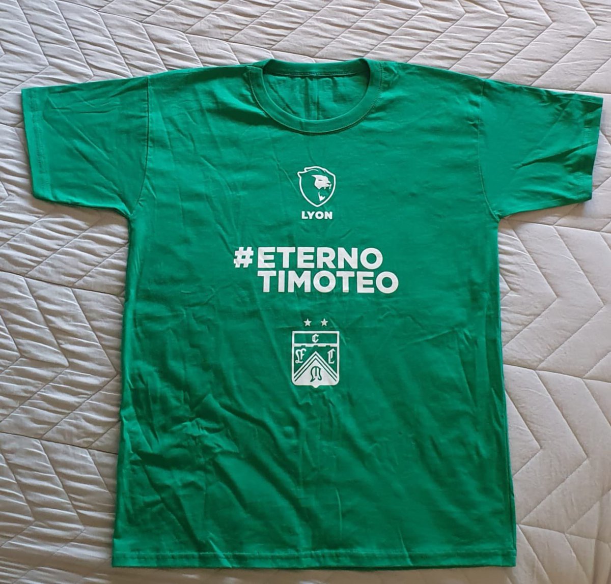 Una de las remeras homenaje a #EternoTimoteo puede ser tuya. 
De un jugador, para un hincha...
Tenés que SEGUIRNOS, darle RT y ya participás. Dale 💪💚
