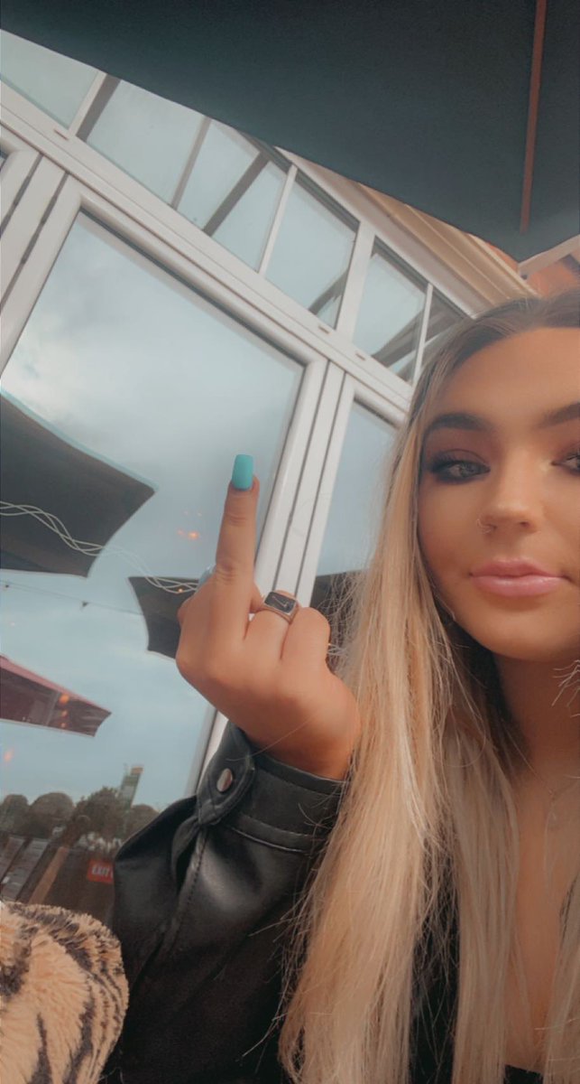 BPrincess262's tweet photo. At spoons who’s buying me and my girl a fucking drink, I will rinse your bank account dry              . Findom . Paypigs . Daddy . Master . Spoonsslave . Slave . https://t.co/i0fNRge8Sb