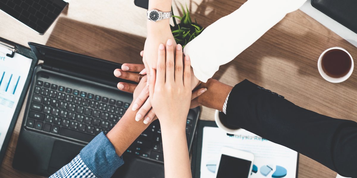 workrepublic's tweet photo. Die Grundsäulen jedes erfolgreichen Teams sind Vertrauen, Ziele, Konfliktlösung. Funktionieren diese drei Elemente, funktioniert auch das Team.

@workrepublic #teamoffice #teambüro #büroeinrichtung #community #office #workspace #businesscenter #startup #arbeitsplatz https://t.co/QYmR8tj8FO