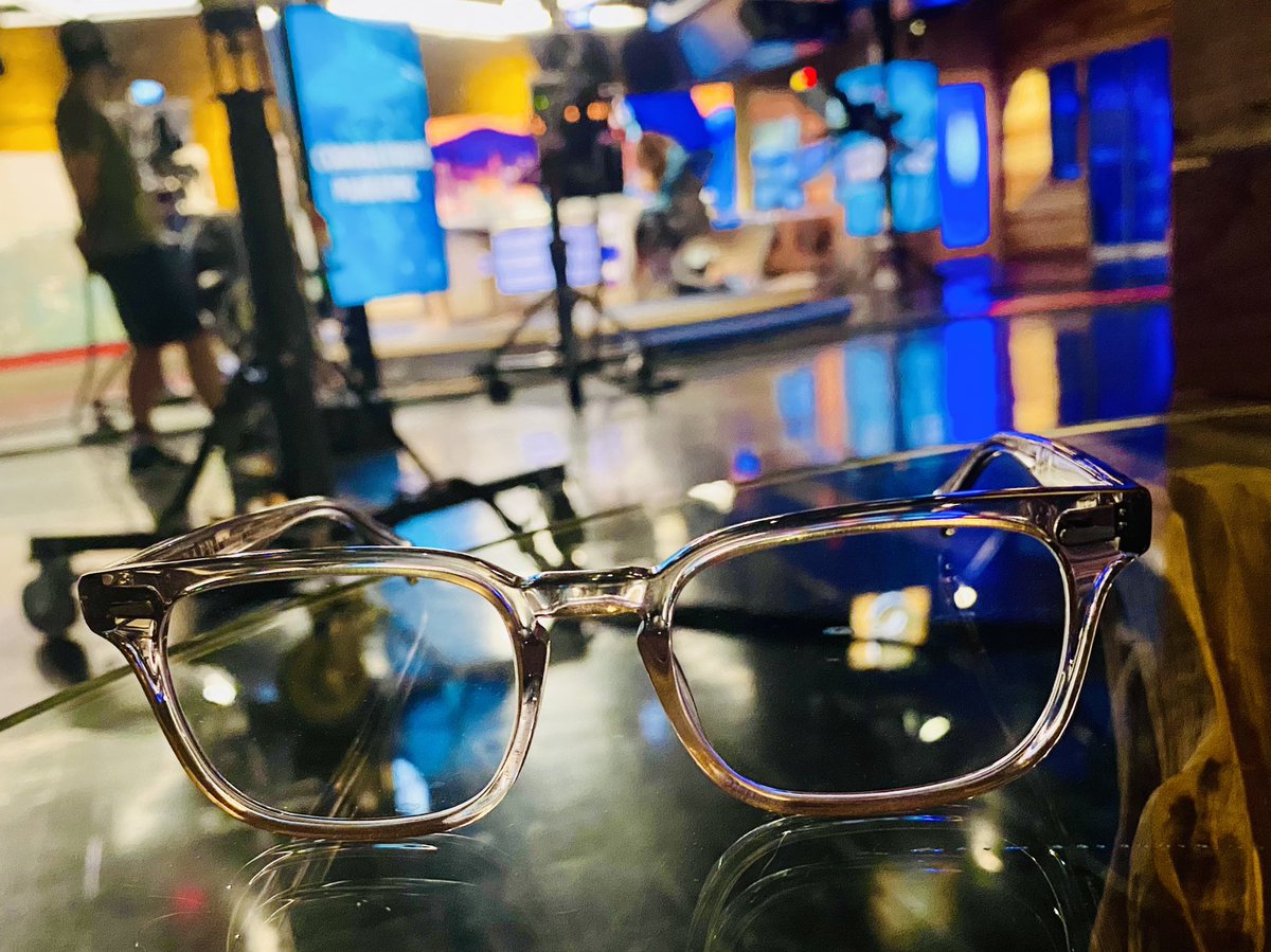 RaoulMartinezTV's tweet image. Ready. The glasses.  👓 @raen_optics #madeinsandiego #supportlocal #sandiego