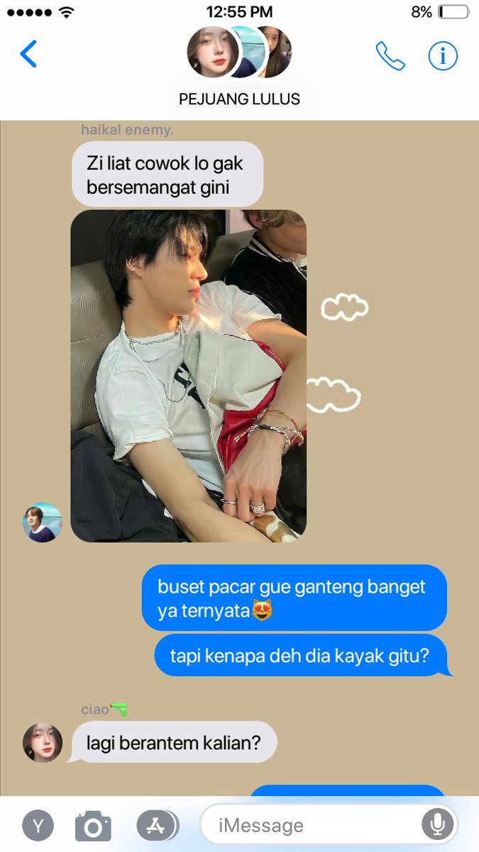valentinegurl_'s tweet photo. 26. ps: ini zia ganti background chat ya https://t.co/MO5BOCNELK