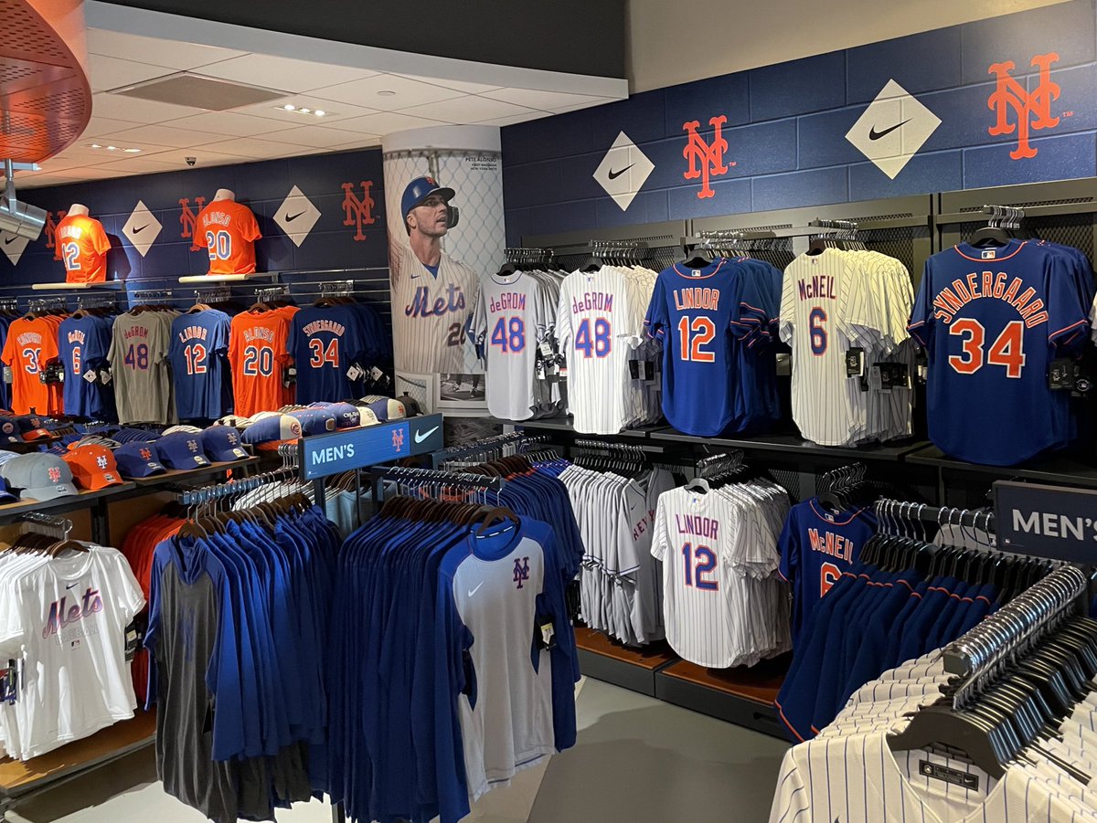 Mets Team Store on X: We're back! The @Mets Team Store is now
