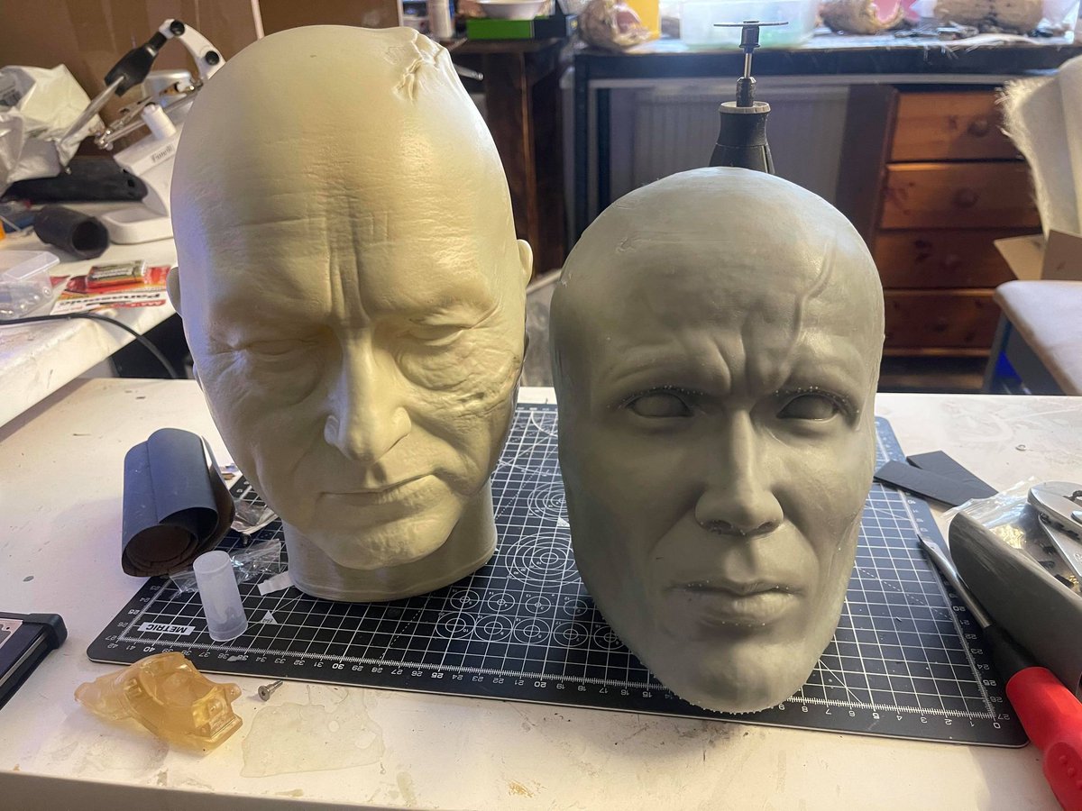 3DFilaPrint's tweet photo. #PubLandlord Dean is at it again! This time #3Dprinting a #Robocop #model!

''Dead or alive, you're coming with me!''

https://t.co/6Zt34amx2q

#3DPrinting #3DPrint #3DDesign #3DIndustry #3DFilaPrint #3DBusiness #3DEngineering #3DPrinter #Resin #PLA  #LinkInBio https://t.co/KqDOvFvV0U