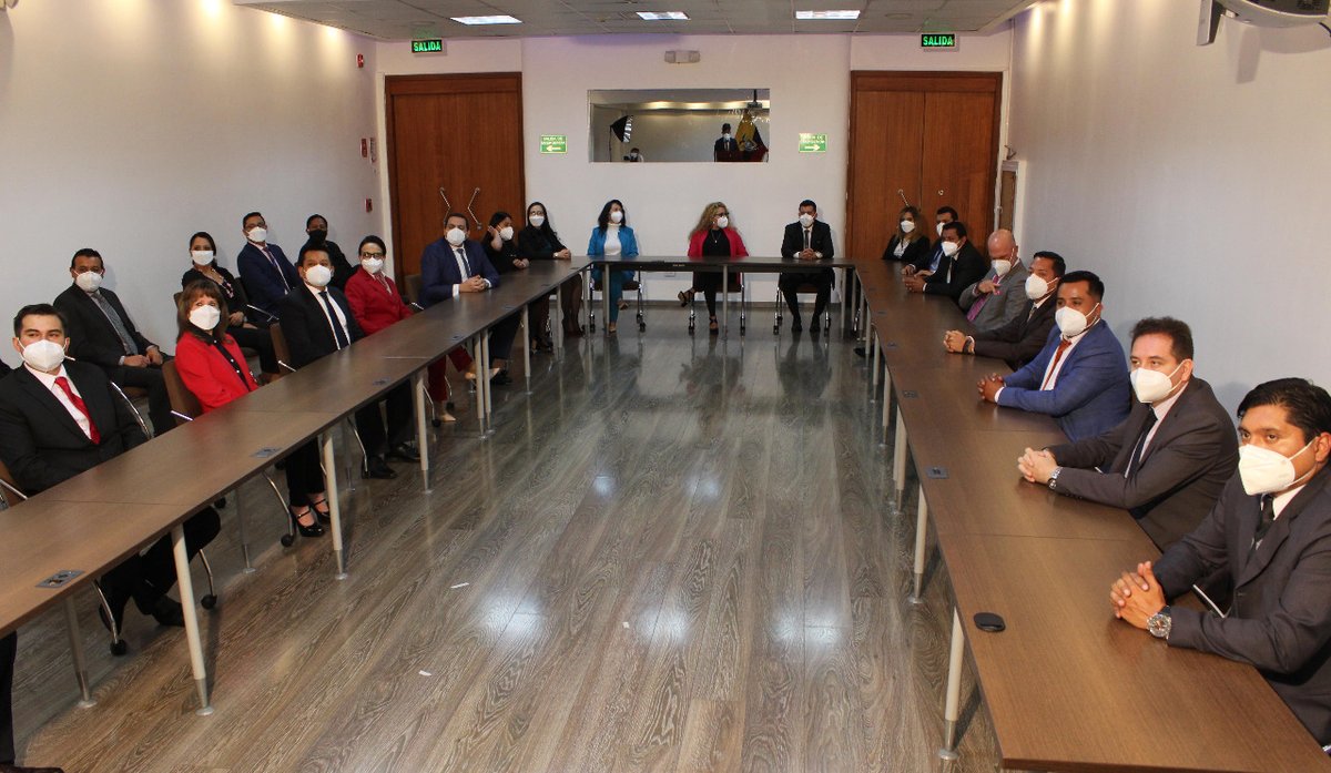 PlanificacionEc's tweet photo. Desde #PlanificaEcuador promovemos la transparencia a través de la #RendiciónDeCuentas2020 de nuestros principales logros y acciones.

Acompáñennos en este evento virtual.

EN VIVO 
📲 https://t.co/AbpsyxN0PF

__
#TransiciónTransparenteEc
#SembramosFuturo
#GestiónPlanificaciónEc https://t.co/4tYQ4jy6Xa