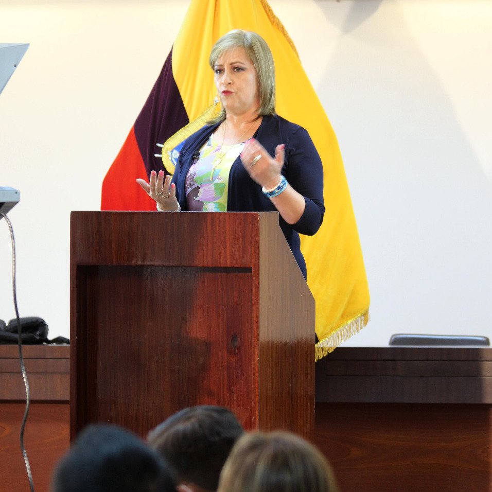 PlanificacionEc's tweet photo. Desde #PlanificaEcuador promovemos la transparencia a través de la #RendiciónDeCuentas2020 de nuestros principales logros y acciones.

Acompáñennos en este evento virtual.

EN VIVO 
📲 https://t.co/AbpsyxN0PF

__
#TransiciónTransparenteEc
#SembramosFuturo
#GestiónPlanificaciónEc https://t.co/4tYQ4jy6Xa