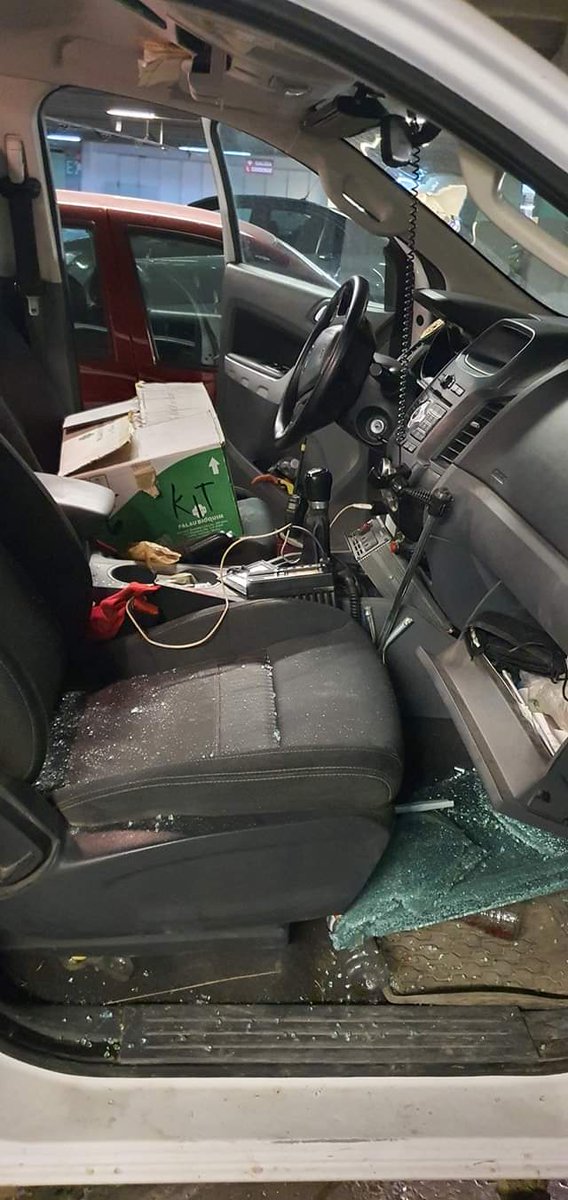 JudithMedrano's tweet photo. Ayer entré 7 y 9 cristalearon una camioneta en el estacionamiento de Valle Oriente, robaron un dron, material de ambulancia, oxímetros, termómetros, binoculares,etc
Son propiedad de PC de Galeana,si tienen información se agradecerá 

@Cicmty @MtyFollowMx
@AsiEsMonterrey @MAGS_SP https://t.co/215E58YIx7