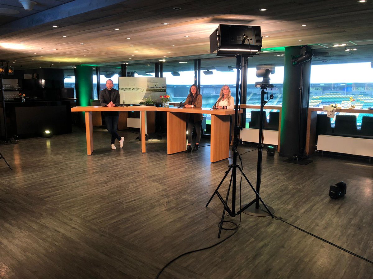 ADO Hospitality &amp; Events – Webcast studio

Webcast studio in het stadion van <a href="/ADODenHaag/">ADO Den Haag</a>, Cars Jeans Stadion.

De studio is ingericht in een business unit met uitzicht op het veld. Een basisset AV techniek is geplaatst voor de uitzending en voorzien van een sprekersdesk.