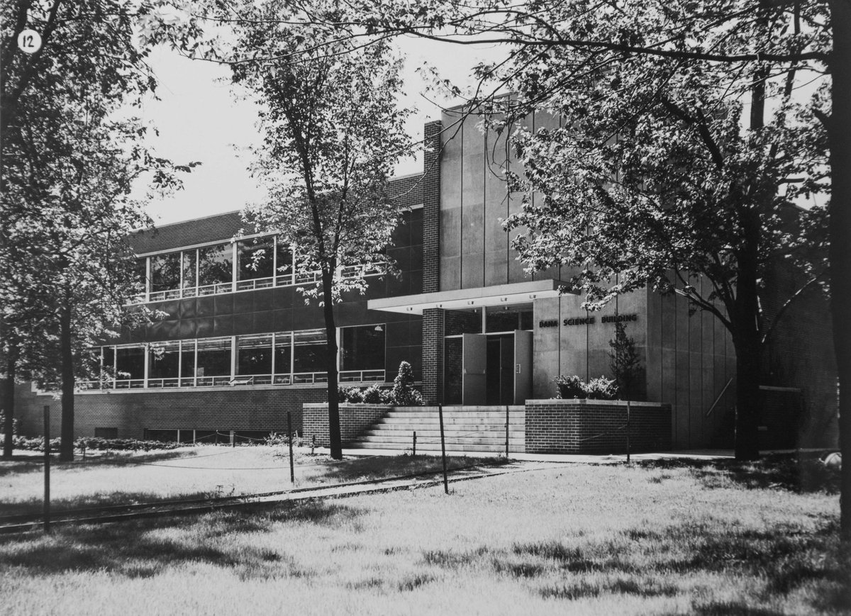 IndianaTech's tweet image. Then ➡️ now ➡️ future. Join us tomorrow at 1 PM for the official groundbreaking of the new Zollner Engineering Center.