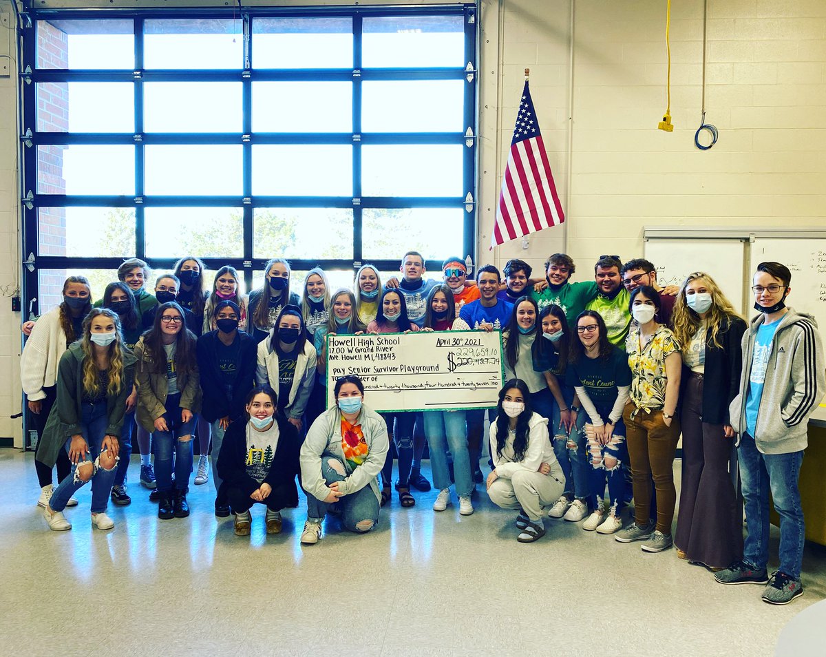 We said our final goodbyes to our seniors this morning. We were able to share with them that after the last minute donations were added in our official 2021 Senior Survivor grand total is $229,659.10!! Thank you to everyone who supported us! Best of luck to the Class of 2021!!