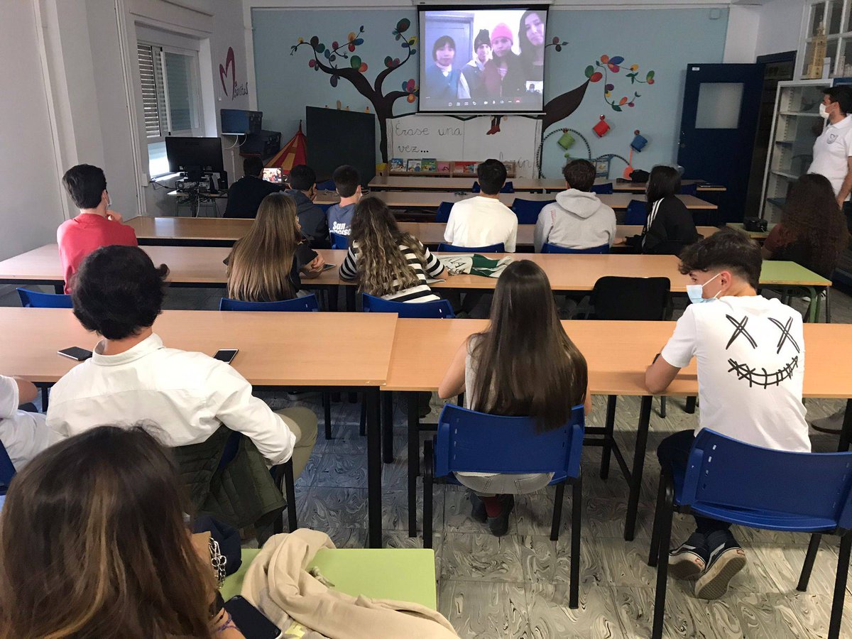En Marcha3 celebramos la semana de SED con un encuentro muy especial. Nos reunimos con alumnos becados de Roboré. Conocimos y compartimos realidades así como inquietudes, deseos y aspuraciones #SED #gvxmediterranea #gvxbadajoz #maristas #DaVida