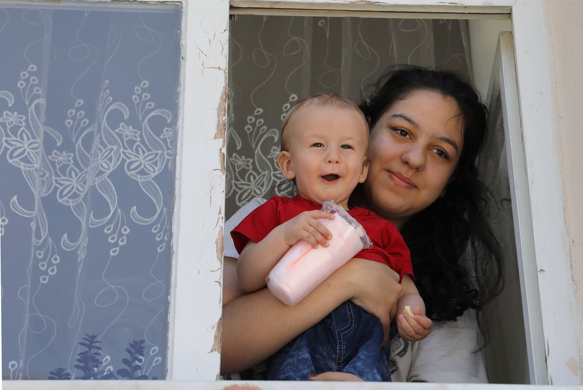 afyonbelediyesi's tweet photo. #EvdeBayramVar, sepetlerde bayram hediyesi...🎁 https://t.co/vBM7qDLWhK