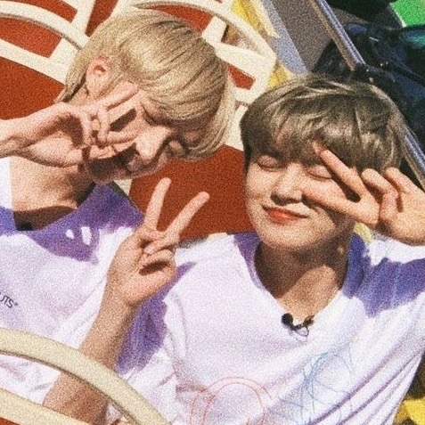haremcyj's tweet photo. it’s always better when we’re together https://t.co/cBUx11QXSf
