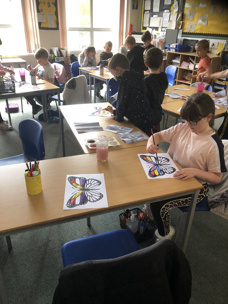 MissShortall's tweet photo. An excellent day for maths today! We were learning all about fractions and comparing them, and looking at symmetry in art by painting butterflies 🦋🦋🦋 https://t.co/nbxGSUmaj6