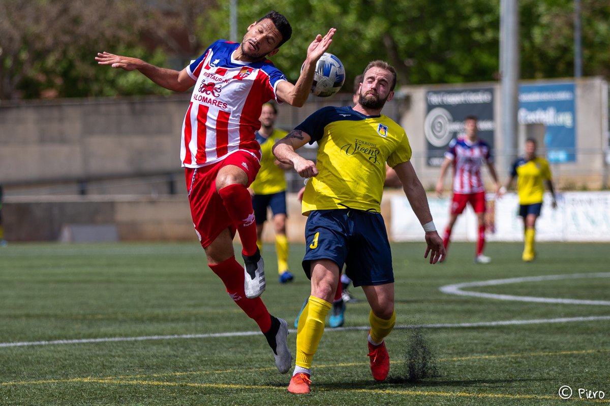uecastelldefels's tweet photo. #PrimerEquipUEC | 🟡🔵
🏆 El 5 de juny del 2016, a Rubí, @uecastelldefels i @UEVilassardeMar van disputar una final, amb victòria groga
⚽️ Diumenge, al Xevi Ramon, volem repetir la història per a seguir fent-ne!
💪 SOM-HI, @uecastelldefels 🟨🟦
#Finalíssima #ObjectiuPlayOff https://t.co/XdQ6OUaehS