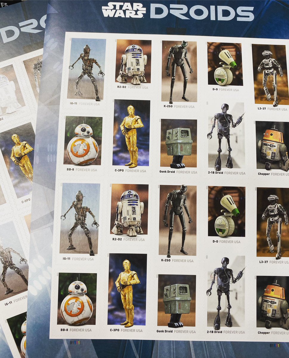 SpinsterSpice's tweet photo. The Droid stamps are here! #philately #starwars #mtfbwy #supporttheusps💌📬 https://t.co/QFOFqpIOTn