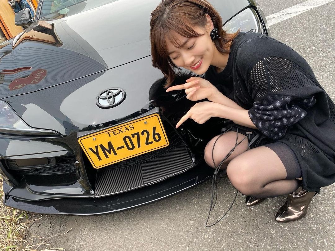 山下美月はニーハイ強すぎ