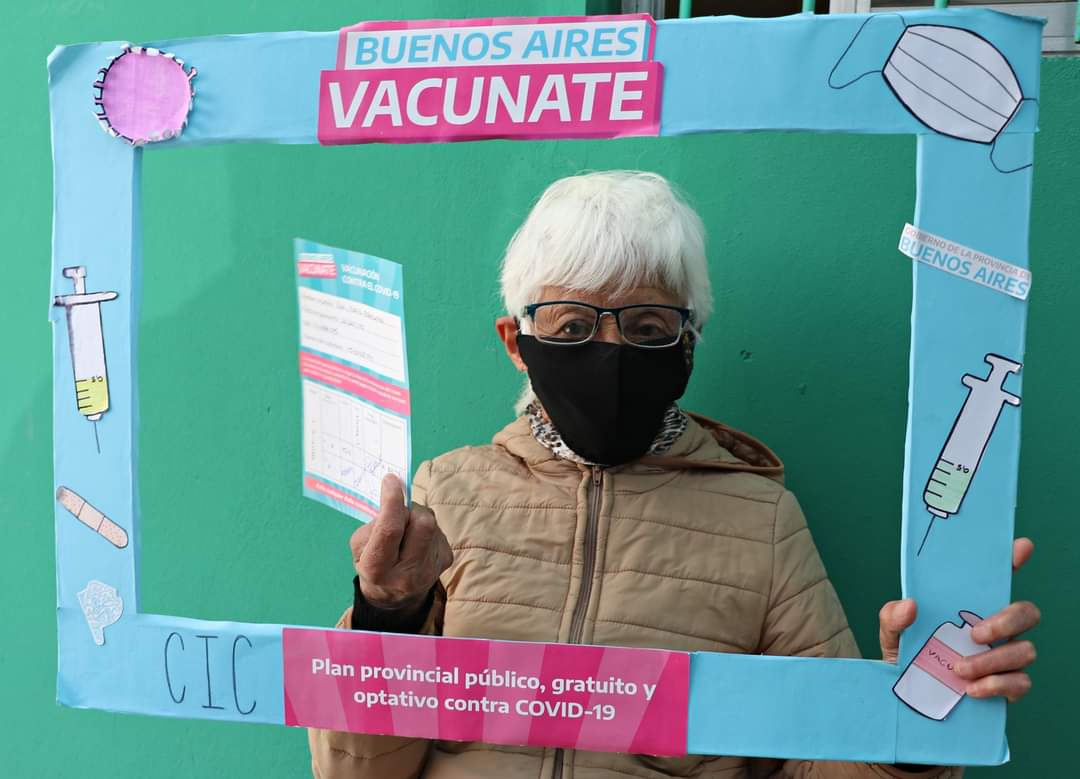 MarioSeccoOK's tweet photo. 💉💪🏼La Campaña de Vacunación más importante de la historia avanza en Ensenada: continuamos con la aplicación de primeras y segundas dosis 🥼 En camino, llegan más vacunas para que la Provincia siga asignando turnos 🛬 https://t.co/q15Gr61gbv