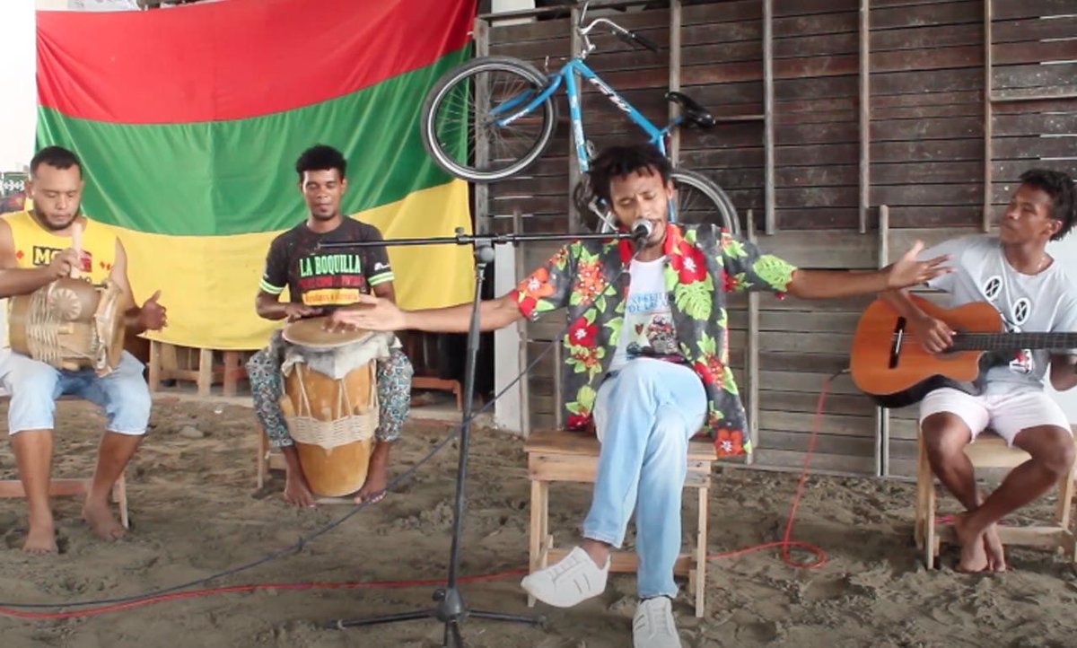 RollingStoneCol's tweet photo. El colectivo #Bullenrap llama a la reflexión y a la resistencia en 'Clamor', una canción que pide que las peticiones del pueblo colombiano sean escuchadas -> https://t.co/u3LbGNkki4 https://t.co/LhhLuCCZLL