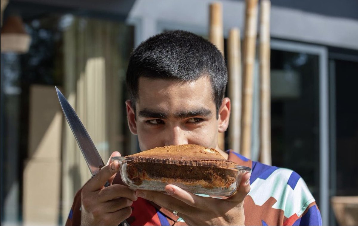 короткие истории омар. сериал элита нетфликс омар андер. элита. омар, андер, алексис сериал 2021. элита съемки.