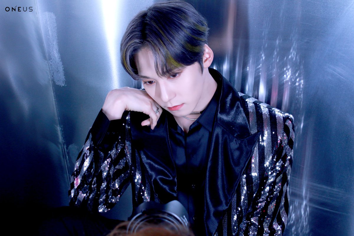 ONEUS　ゴニ　건희 ポラ　チェキ ONEUS ゴニ 건희 ポラ チェキ ONEUS ゴニ 건희 ポラ チェキ 輝い