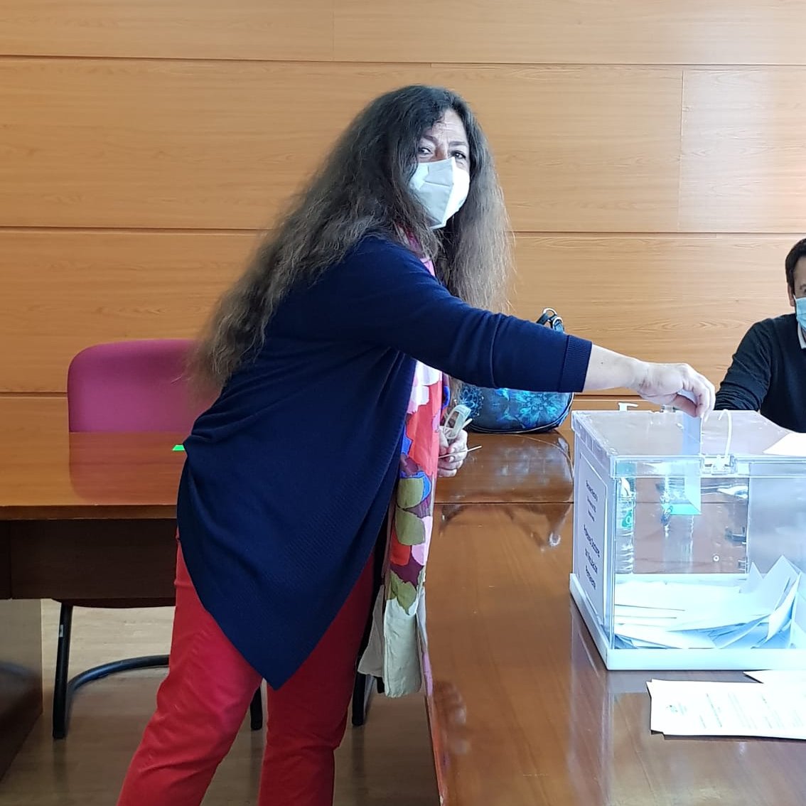 Esta mañana he acompañado a Marta Tordesillas a su lugar de votación para las elecciones a rector de la <a href="/UAM_Madrid/">UAM Autónoma Madrid</a> Evita que elijan por ti y vota
#EsLaHoraUAM
#EleccionesUAM
#SomosUAM
#UAM