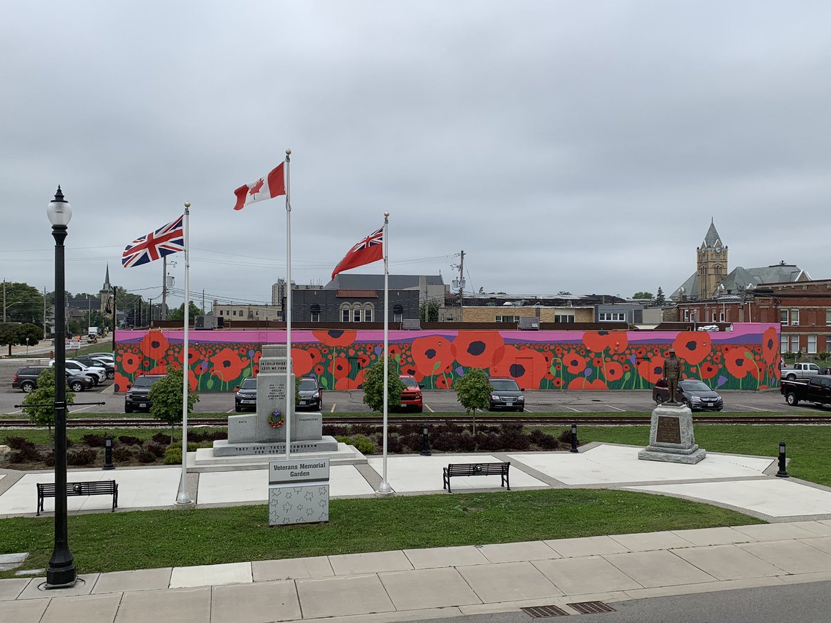 yfplondonandstt's tweet photo. hey St. Thomas! the stay-at-home order means lots of walks to keep active, so we put together some notes on how to explore the new murals in the city ✨ the ‘Track to the Future’ mural project continues this spring: https://t.co/i5god9NW9P #somuchmorelife https://t.co/wxFo6VgCuy
