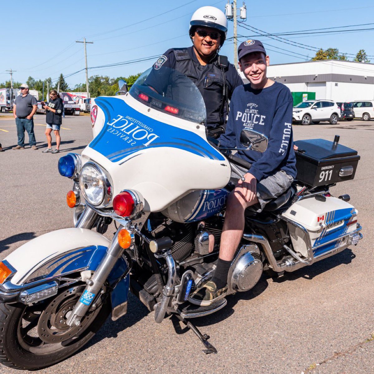 It's #NationalPoliceWeek! Please join us in celebrating our law enforcement officials across Canada.

From running with the Flame of Hope at Games to fundraisers like Tip-A-Cop, Plane Pulls, Polar Plunges &amp; Truck Convoys, what’s your 🔥favourite memory🔥 shared with LETR members?