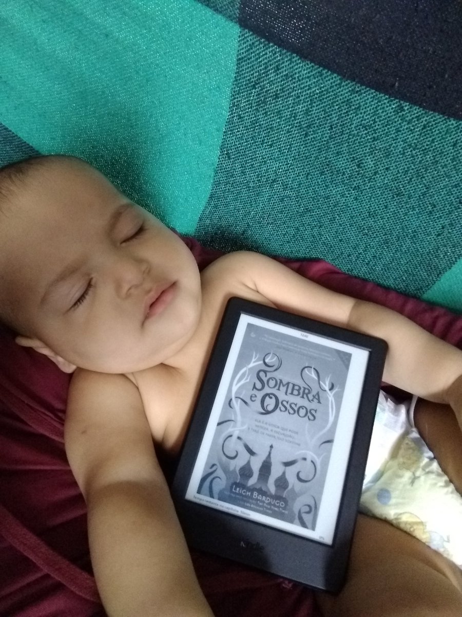 LepoFire's tweet photo. Mais uma leitura #FundoDeRede.

#SombraEOssos https://t.co/9PJUeJr7d3