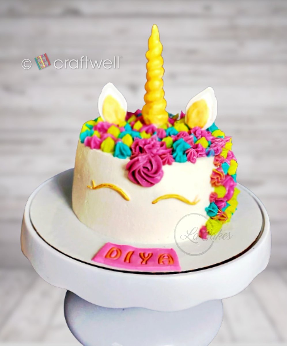 Craftwell's tweet photo. Today's post comes from our baker/designer Lavanya with her 🦄 cake using Craftwell's eBrush and siphon kit. Check out https://t.co/dvHpHbcIZU for the details to making your own.
#craftwell #blog #eBrush #baker #lacakes #unicorncake #airbrush #siphonkit #thursday #may https://t.co/I4wLqCel6P