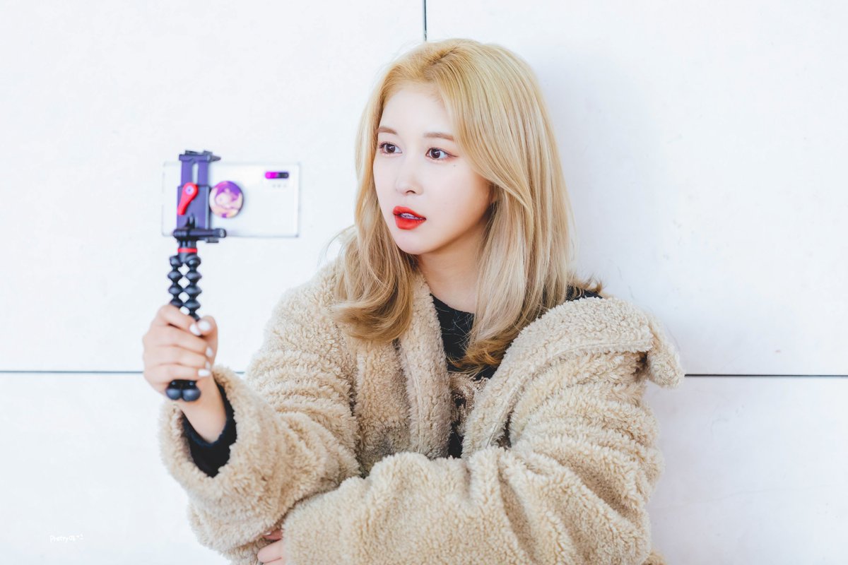 prettyyoung0514's tweet photo. 다영아 생일축하해!💓
#우주소녀 #WJSN #다영 #DAYOUNG
#HappyDAYOUNGDay
#오늘_임다영_탄신일 https://t.co/UsbkOmfI8O