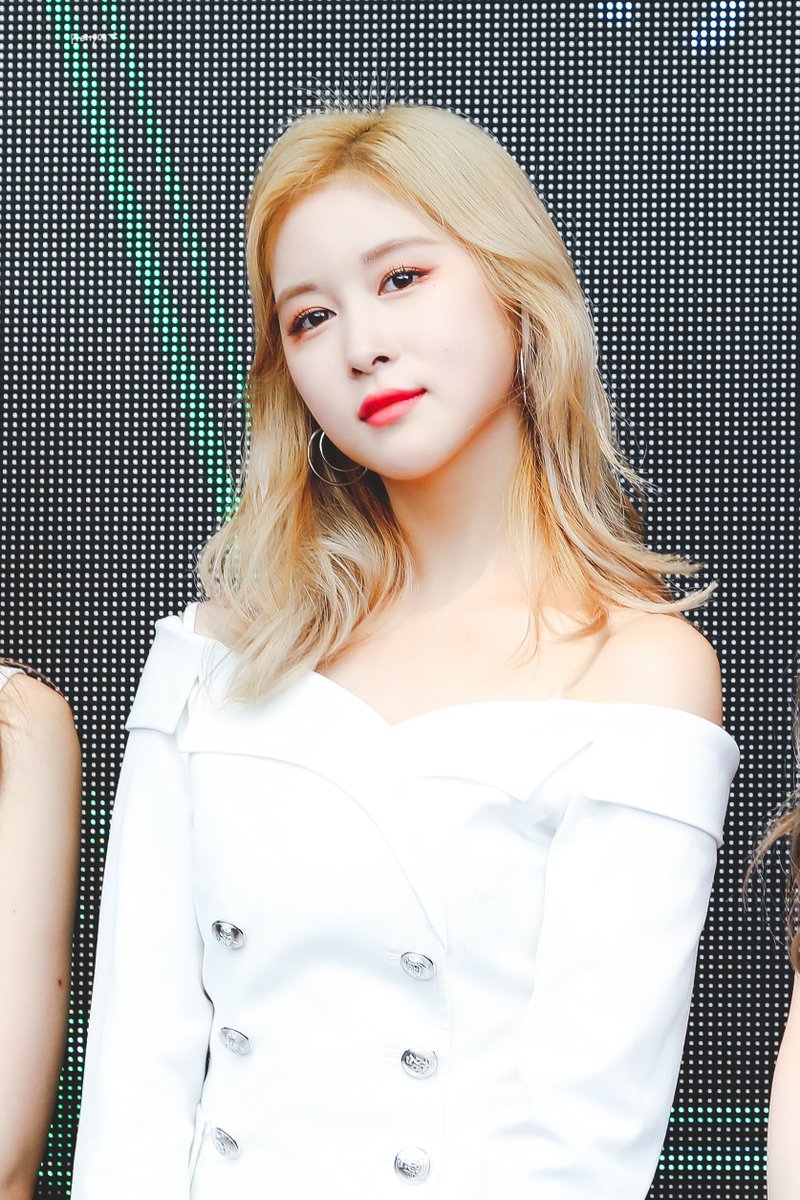 prettyyoung0514's tweet photo. #우주소녀 #WJSN #다영 #DAYOUNG
#HappyDAYOUNGDay
#오늘_임다영_탄신일 https://t.co/prBXJOiA26