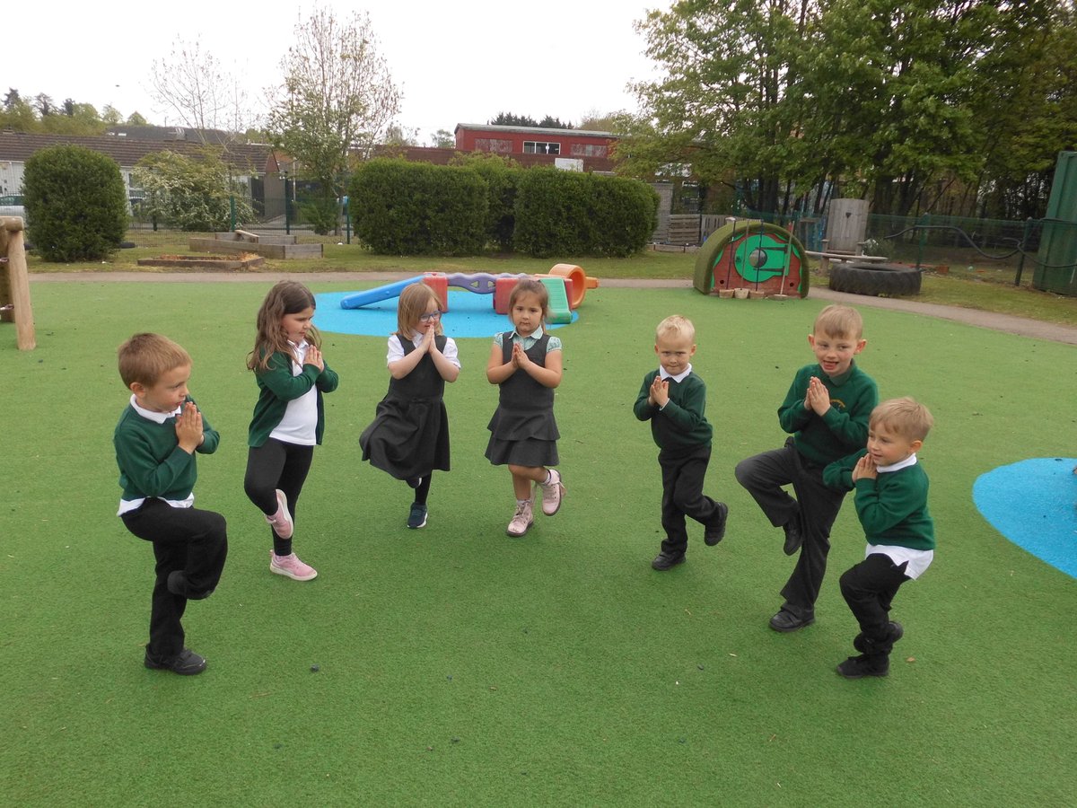 EyresMonsellPri's tweet photo. The children in FS2 have been using their key skills
to practise meditation and mindfulness. Good mental health and well-being is key to boosting self-esteem, managing stress , and having a positive mindset to succeed π§π§ββοΈ
#MentalHealthAwarenessWeek2021
#minimeyoga https://t.co/wE1e6PVFAG