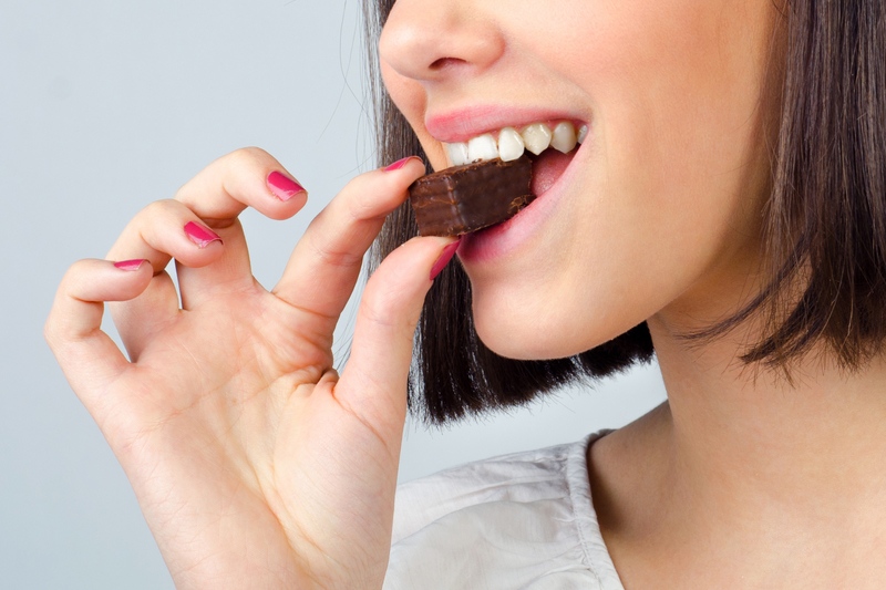 rcdkenai's tweet photo. Sugar attracts harmful bacteria that destroy the tooth’s enamel, which can cause a cavity in the affected tooth.
.
.
. 
#Smile #Dentist #HealthyLiving #CleanEats #OralHealth #DentalImplants #HealthySmile #RiverCityDentist https://t.co/uKWn8svKNZ