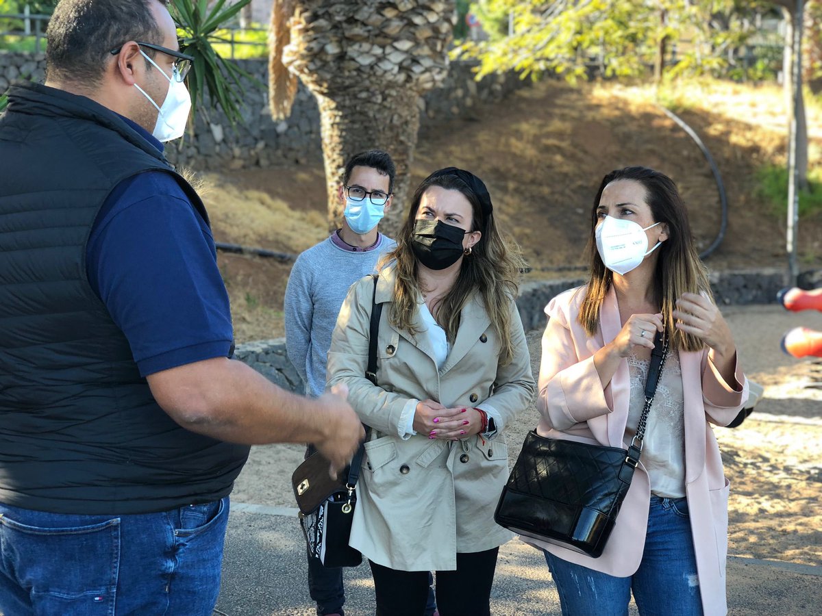 PatriciaHdezGut's tweet photo. Hoy con @vecinosacoran escuchando sus demandas y recorriendo sus calles. @Elena_mateo @danitfe @Jnathan_Alonso https://t.co/5gawaIgpSu