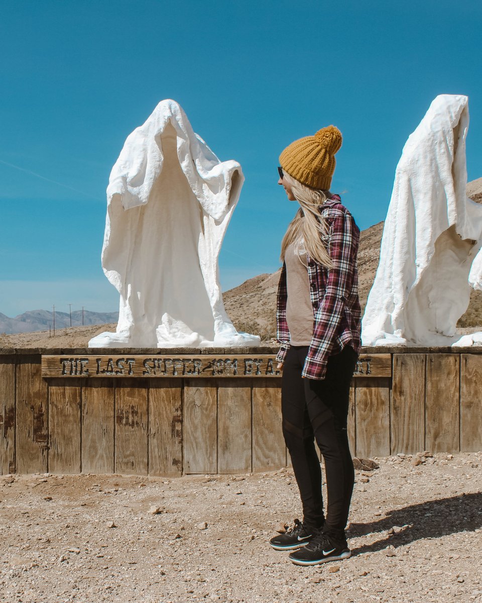 road_trip_usa_'s tweet photo. The Last Supper is a sculpture located in Ryolite, Nevada. The sculpture was inspired by Leonardo da Vinci’s painting of Christ’s Last Supper. There are twelve of these ghosts sitting patiently and waiting for you to find them!
#visitnevada #ryolite #roadtripusa @travelnevada https://t.co/m9J4IDoNyM