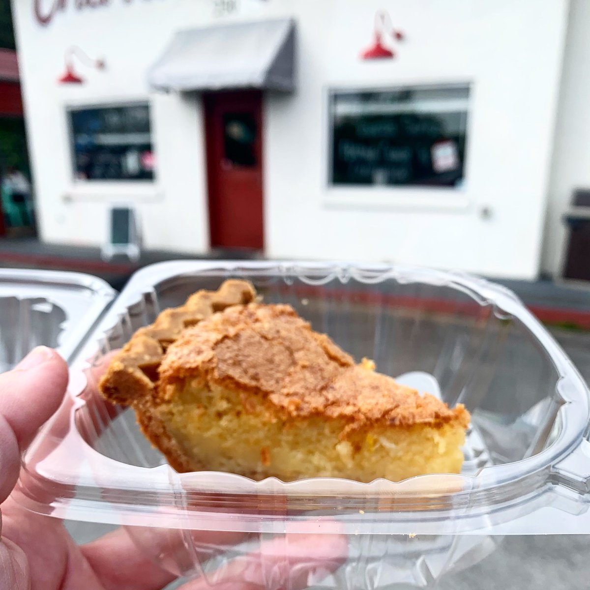 charliesnooga's tweet image. I mean, perfect southern grandma in a pie shell. Butter, sugar, eggs, perfect chess pie. #chattanooga #charlieschattanooga #chesspie