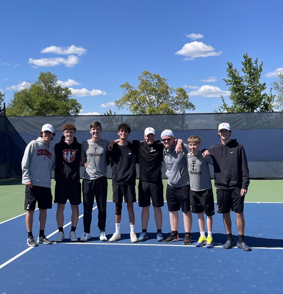 What an awesome season! A huge congratulations to our guys for winning the GCTCA team sportsmanship award!! So proud! Go Tigers!!🎾
