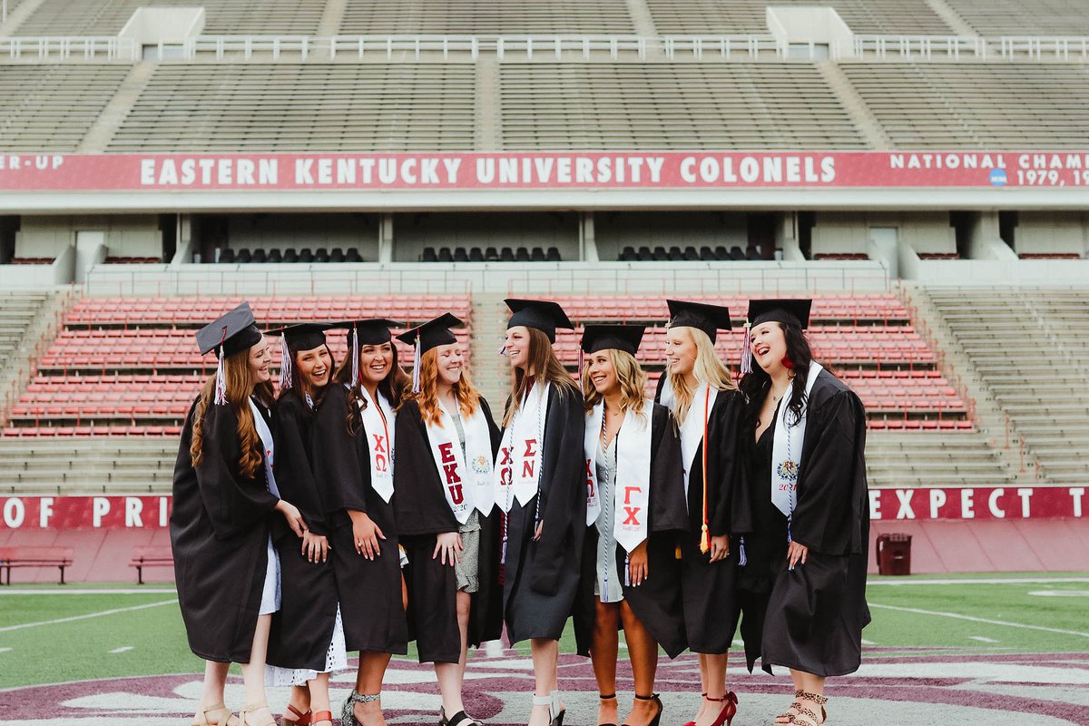 EKU_ChiOmega's tweet image. Chi Omega, Yours Forever ❤️

congrats to all of our ladies who graduated this past weekend! we are so proud of you and can’t wait to see where the future takes you! #alumni