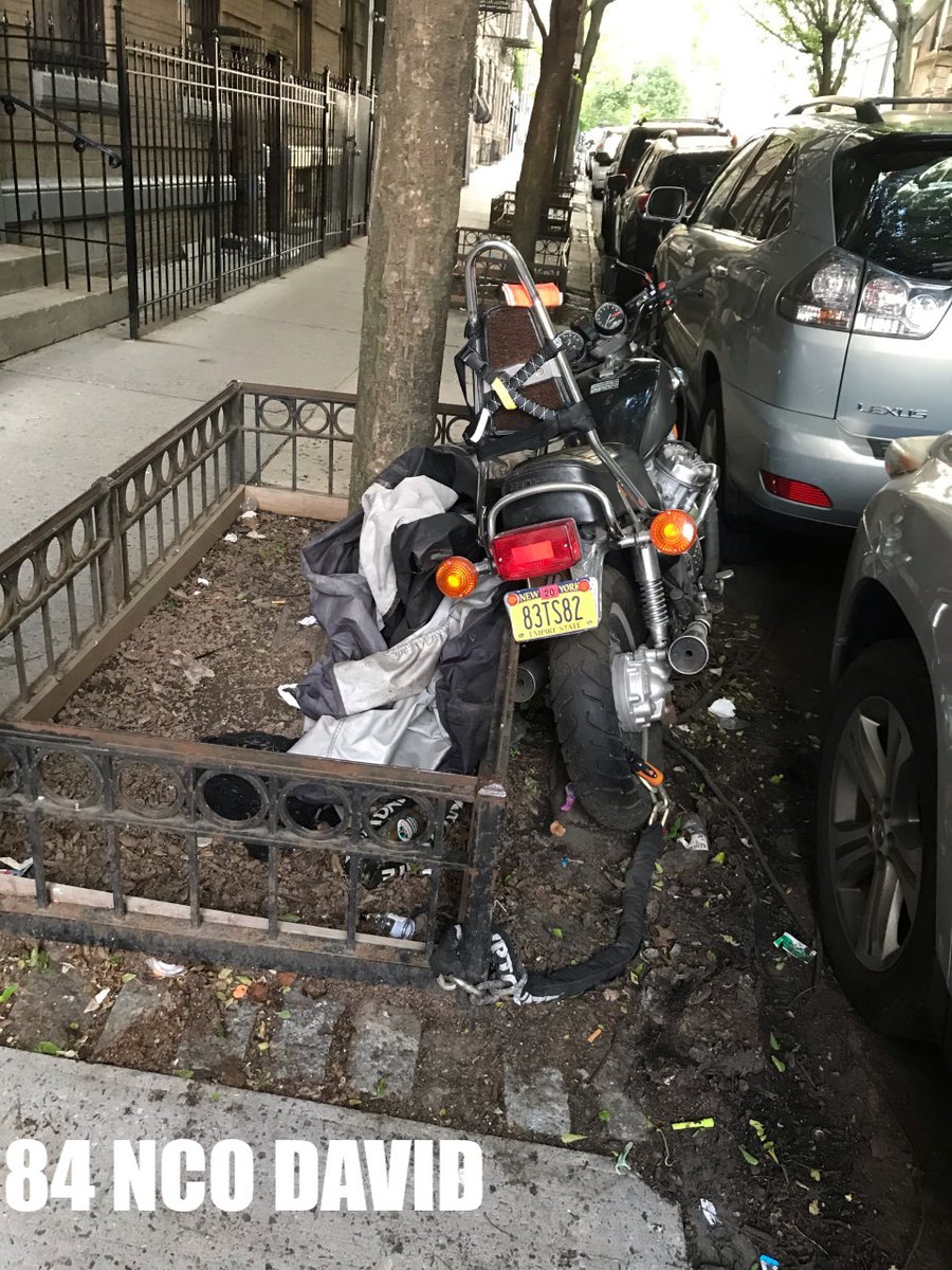 NYPD84Pct's tweet photo. More than 60 counterfeit items were seized from an illegal vendor on #FultonSt after local complaints.
Community complaints of an abandoned motorcycle left on a #BoerumHill sidewalk led to a swift removal.
84 NCOs are out here answering & addressing your community complaints! https://t.co/eFzm6pGLMS
