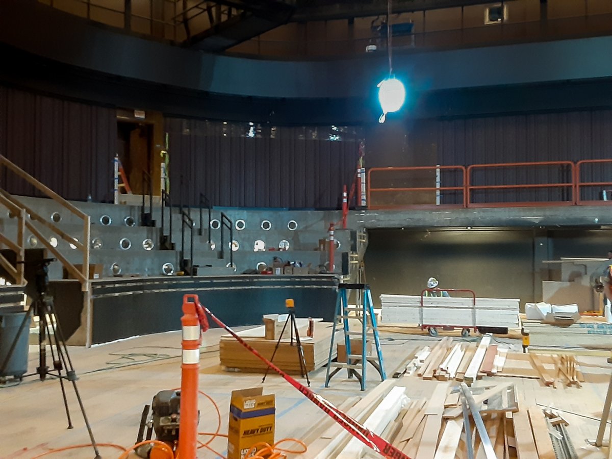A little sneak peek at our soon-to-be 400 seat Round Theater. One of its kind in Chicago 👀🎭

bit.ly/buildingSTC #BuildingSTC
Architect: Gordon Gill of @asggarch
Theater Design and Acoustics: <a href="/Charcoalblue/">Charcoalblue</a> 
Construction: <a href="/norcon661/">Norcon, Inc.</a>