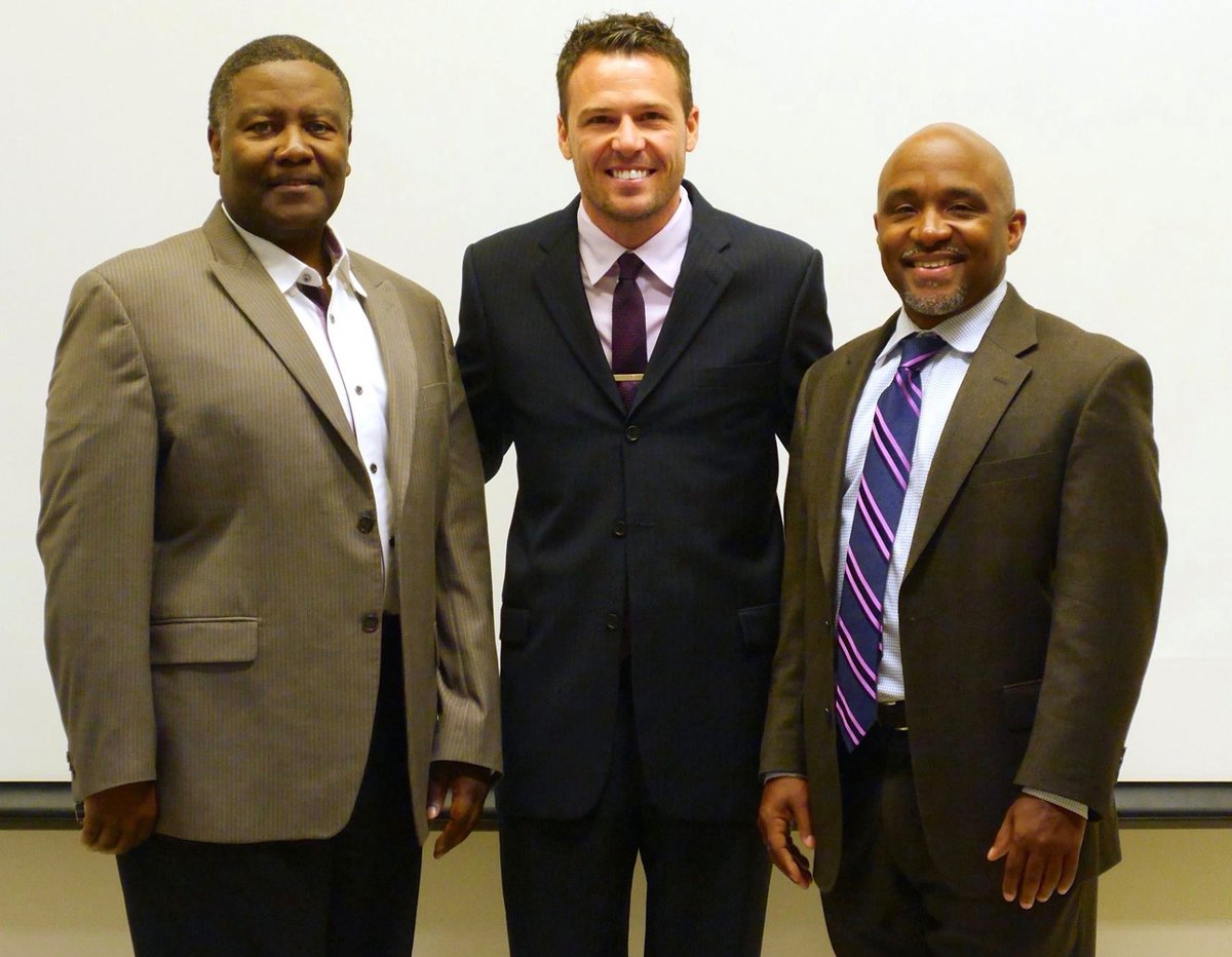 2015 #TBT as AE Marketing Group CEO <a href="/BrianWalkerCEO/">Brian Walker | CEO of AE Marketing Group</a> is pictured with his <a href="/GoldmanSachs/">Goldman Sachs</a> 10KSB advisors before addressing a graduating class of the @CCC10KSB program in #Chicago. 

#SmallBiz #SmallBusiness #Entrepreneurship