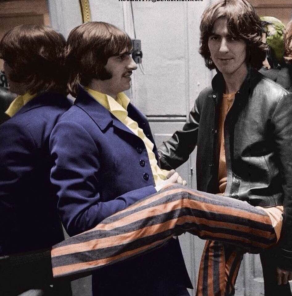 never_tomorrow's tweet photo. That look on George's face is pure mischief. Also note the parrot on Lennon's shoulder in the top right corner - "mad day out" photo shoot, july '68 https://t.co/5GCzqPfECD