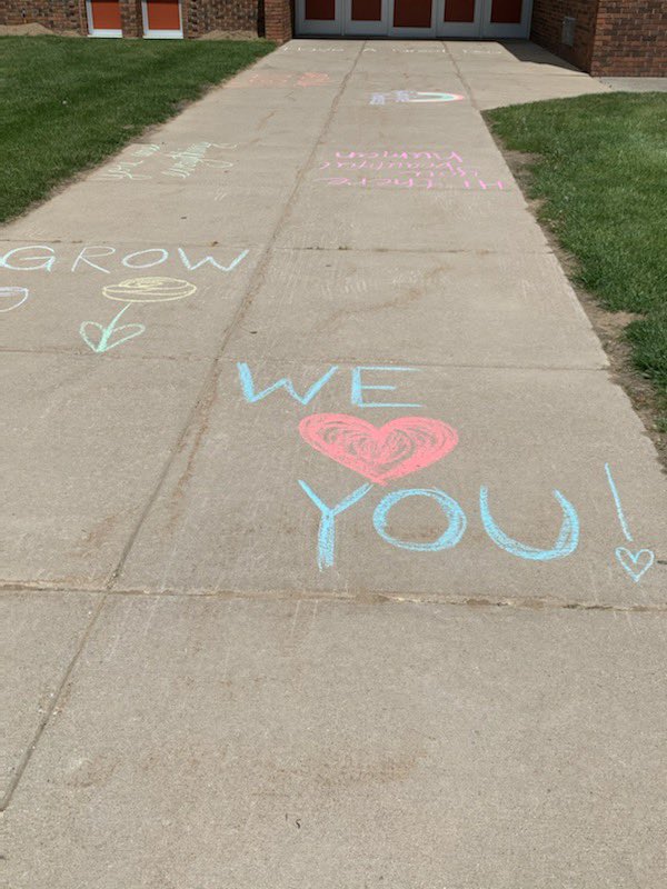 MCISDMentalHlth's tweet photo. The bulldogs at Summerfield have been #IMattered - positive awareness and decreasing mental health stigma one Monroe County HS at a time @GoSHSBulldogs #mentalhealth https://t.co/0ZJlG1qQXa