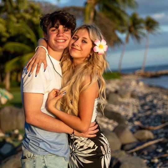 JentzenRamirez4's tweet photo. My wife and I in Hawaii❤🥰 https://t.co/LzaZQW7T59